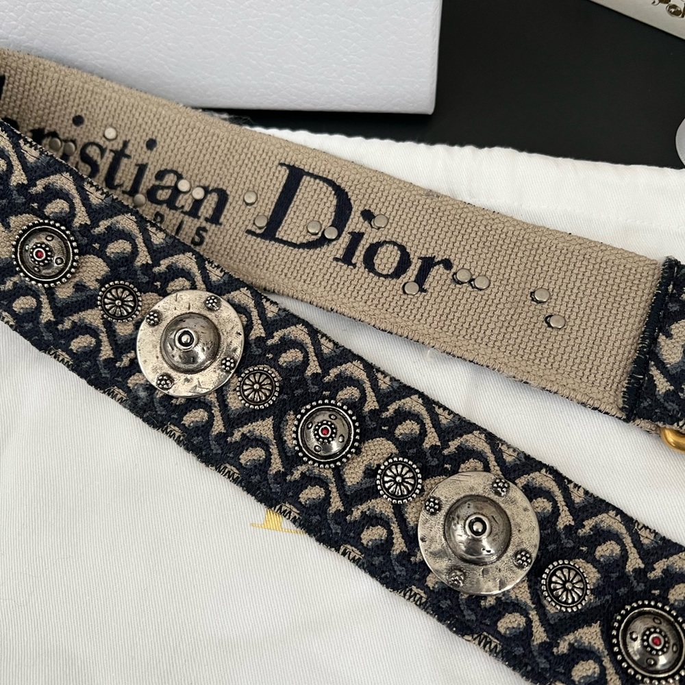 Dior shoulder strap with ring